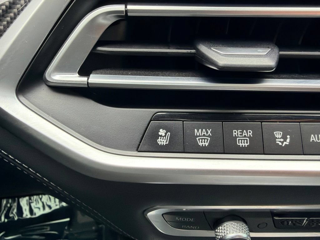Used 2021 BMW X6 M AWD/4WD image 35