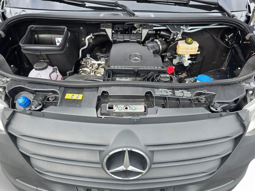 New 2025 Mercedes-Benz Sprinter 2500 image 10