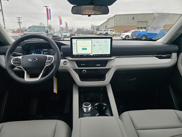 New 2026 Ford Explorer Active w/ Active Comfort Package image 16