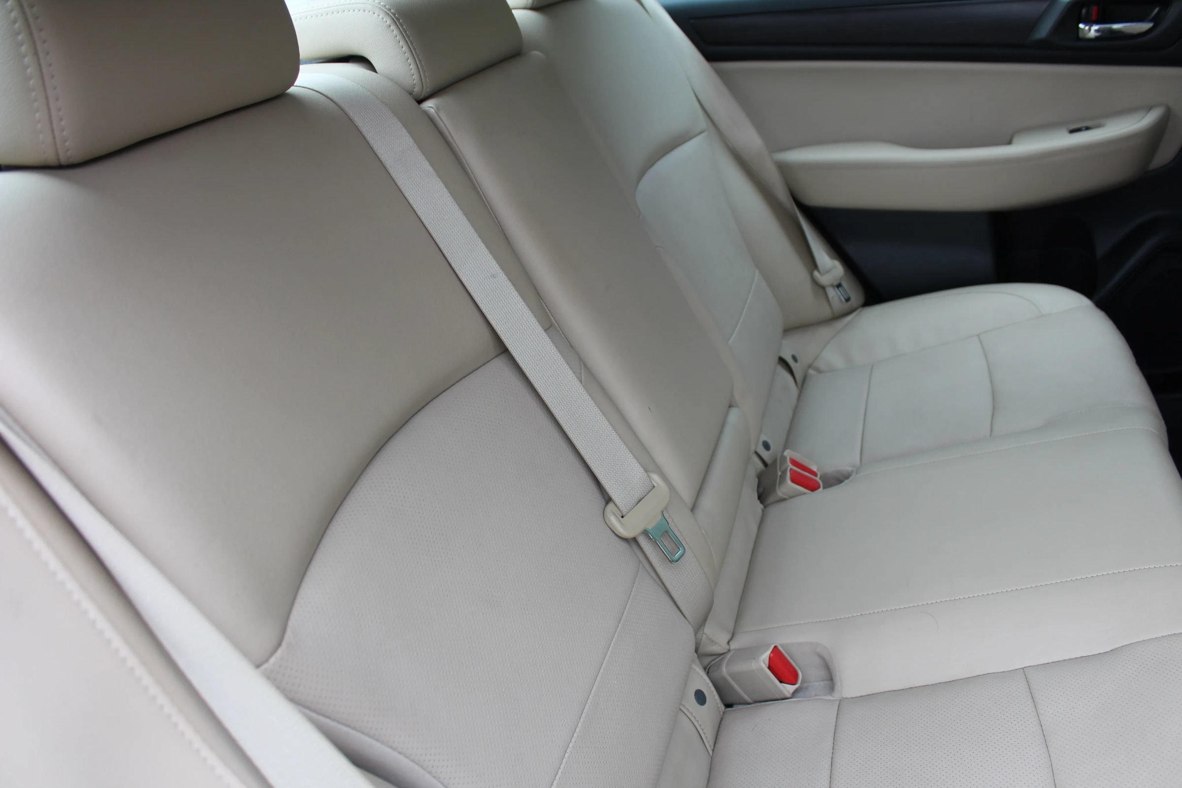 Used 2016 Subaru Legacy 3.6R Limited AWD/4WD image 15