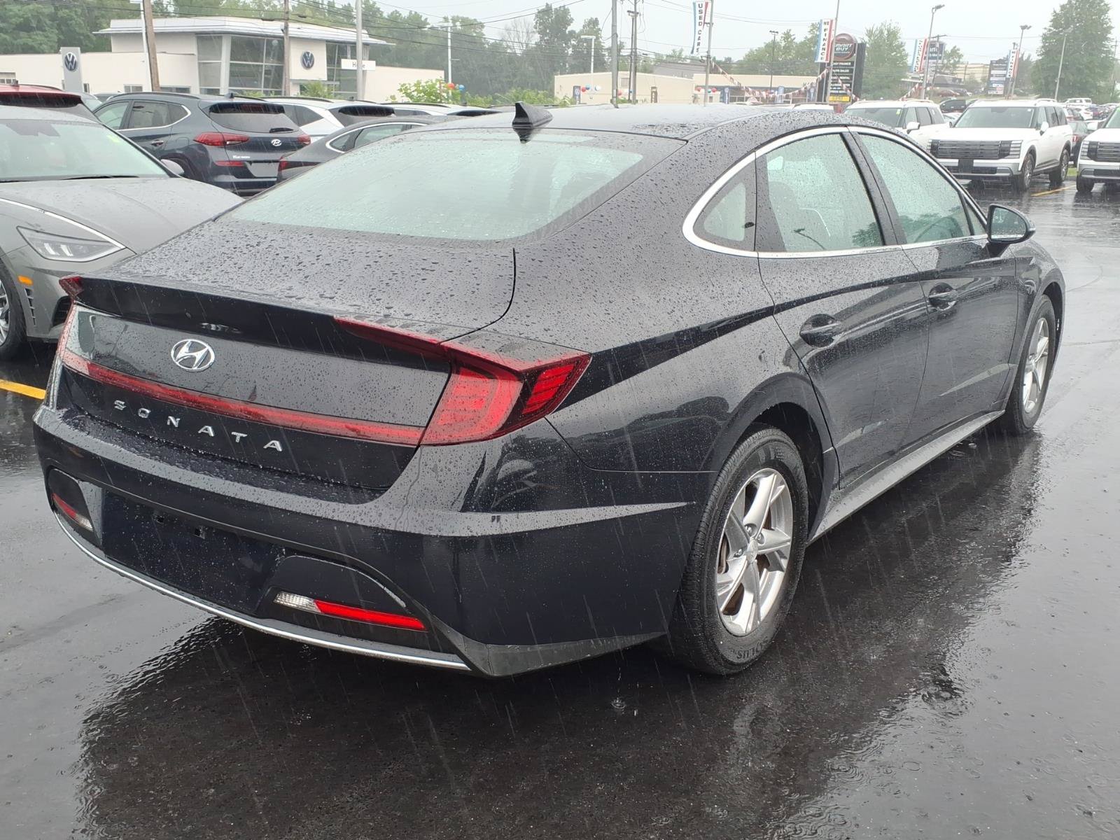 Certified 2023 Hyundai Sonata SE w/ Cargo Package FWD image 5