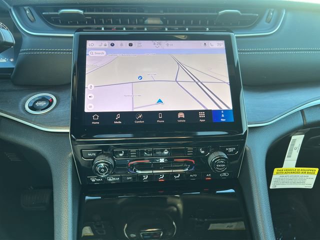 New 2025 Jeep Grand Cherokee Limited image 17