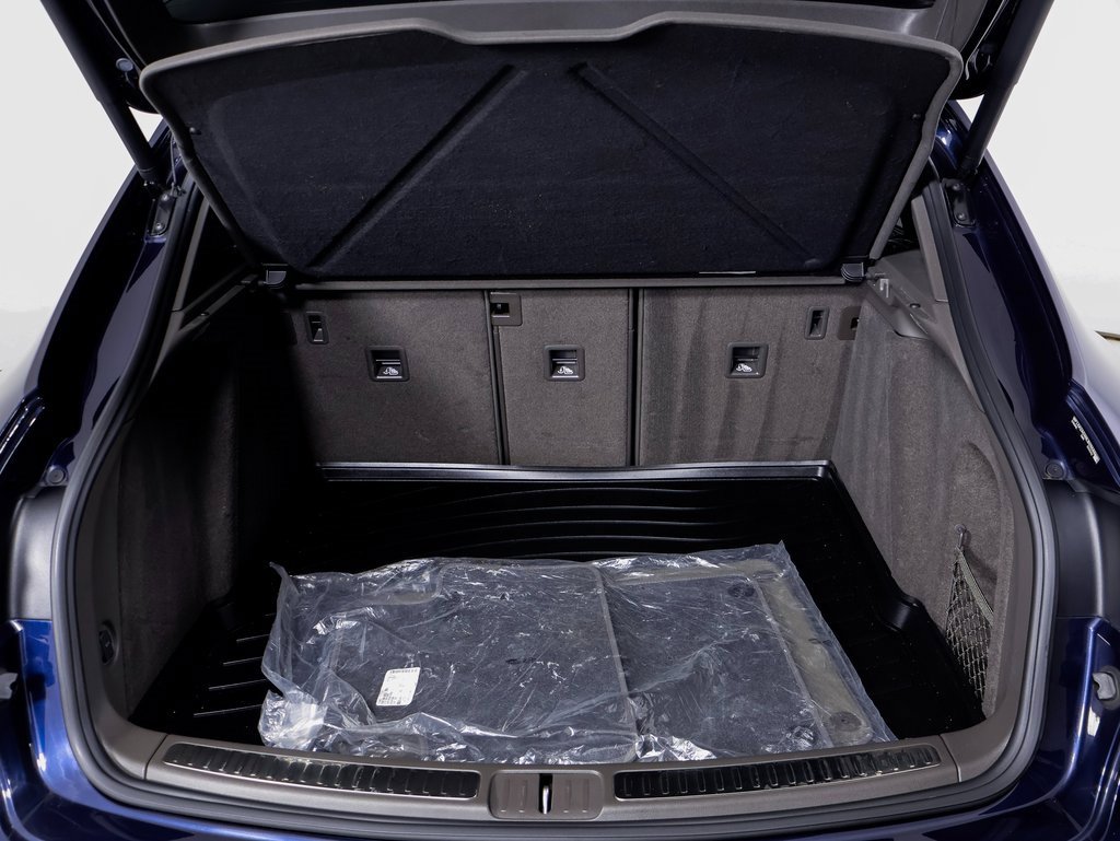 Certified 2022 Porsche Macan w/ Premium Package Plus image 30
