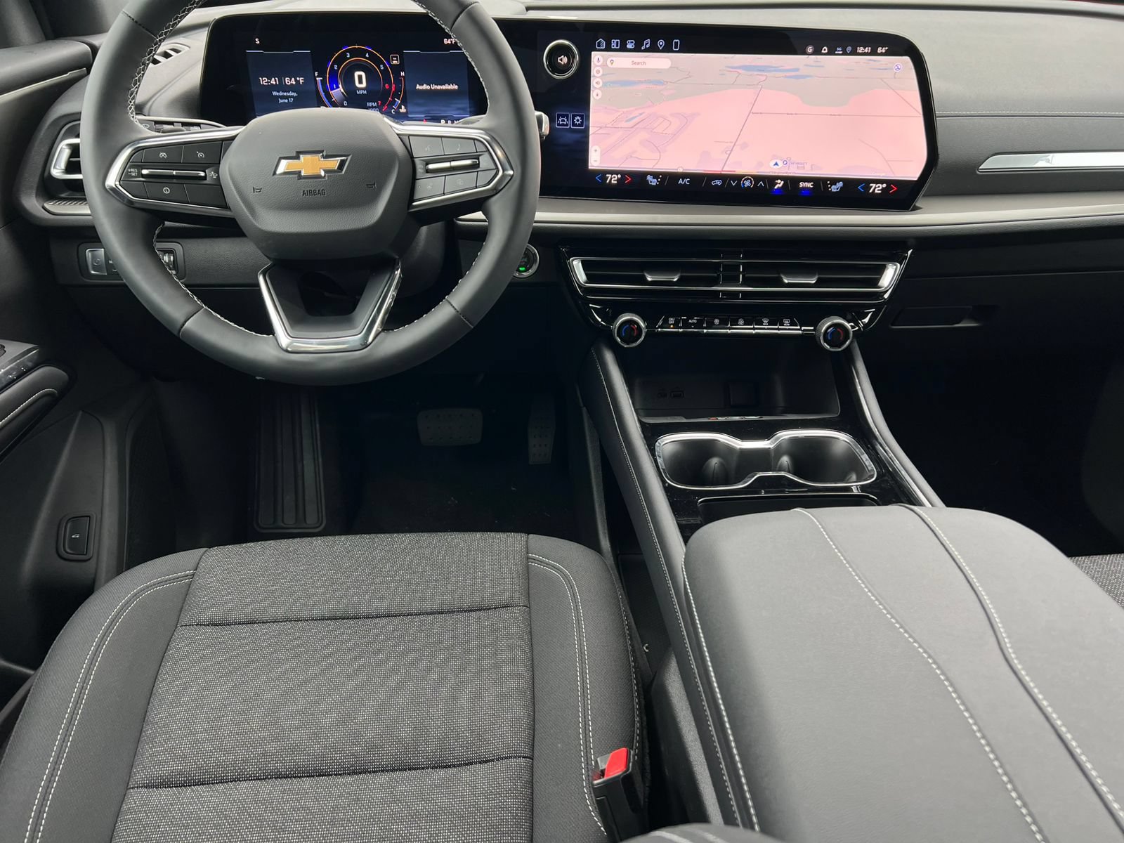New 2026 Chevrolet Traverse LT w/ Driver Confidence Package AWD/4WD image 2