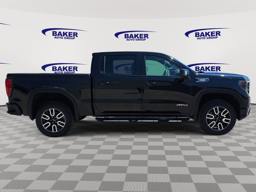Used 2024 GMC Sierra 1500 AT4 w/ Technology Package AWD/4WD image 4