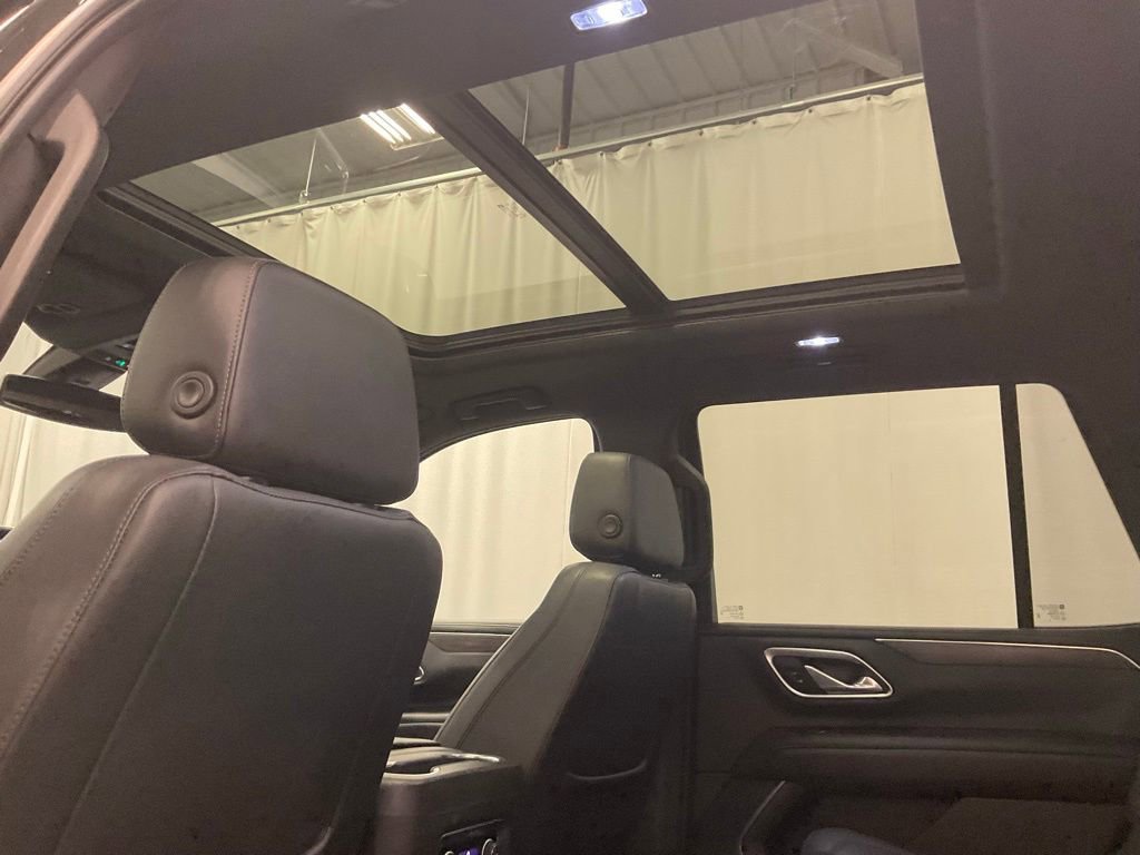 Used 2021 Chevrolet Tahoe LT w/ Luxury Package AWD/4WD image 15