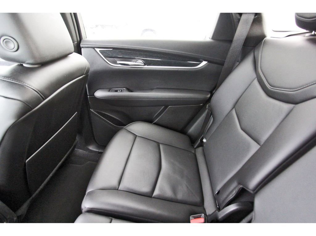 Used 2022 Cadillac XT5 Premium Luxury w/ Technology Package image 12