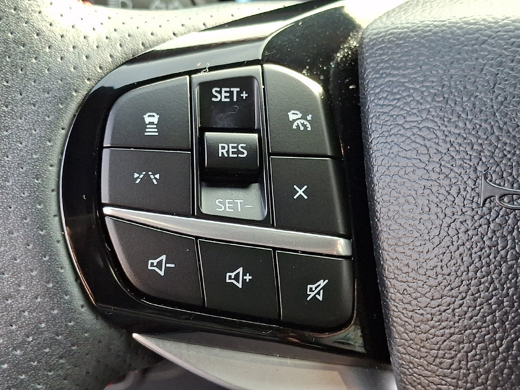 Certified 2025 Ford Explorer ST-Line w/ Premium Package RWD image 20