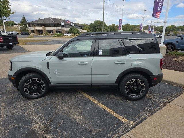 Used 2024 Ford Bronco Sport Outer Banks image 5