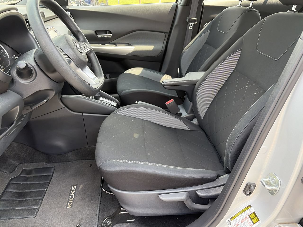 Used 2020 Nissan Kicks SV FWD image 16