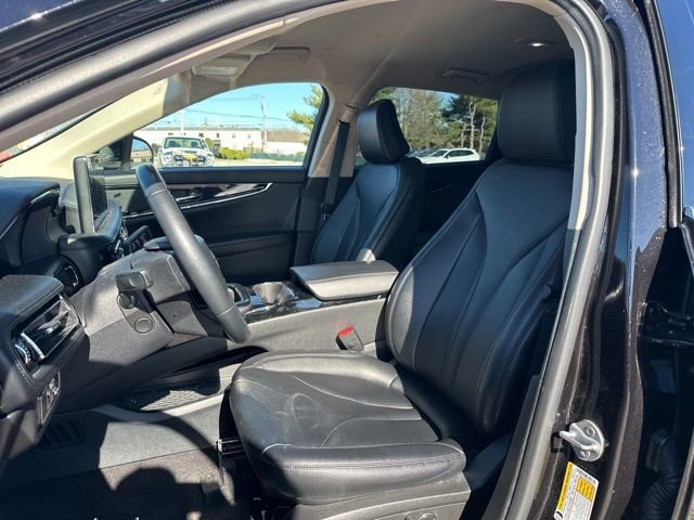 Used 2023 Lincoln Nautilus AWD w/ Premium Package image 7