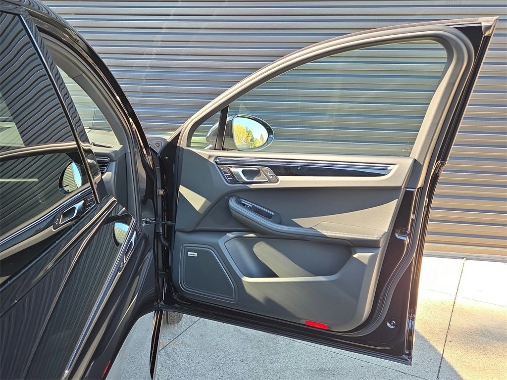 New 2026 Porsche Macan S image 20