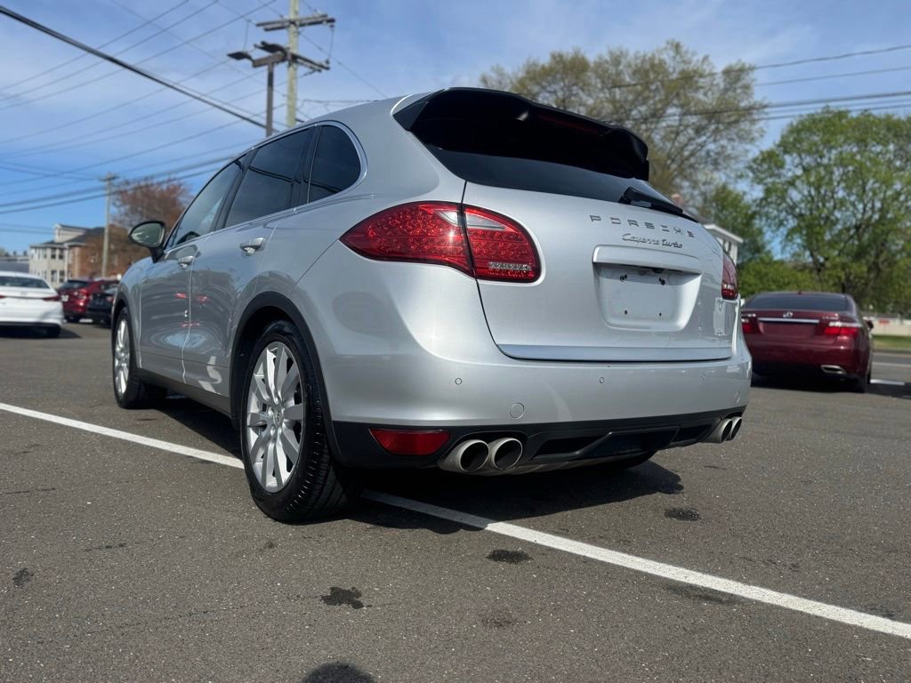 Used 2011 Porsche Cayenne Turbo AWD/4WD image 18