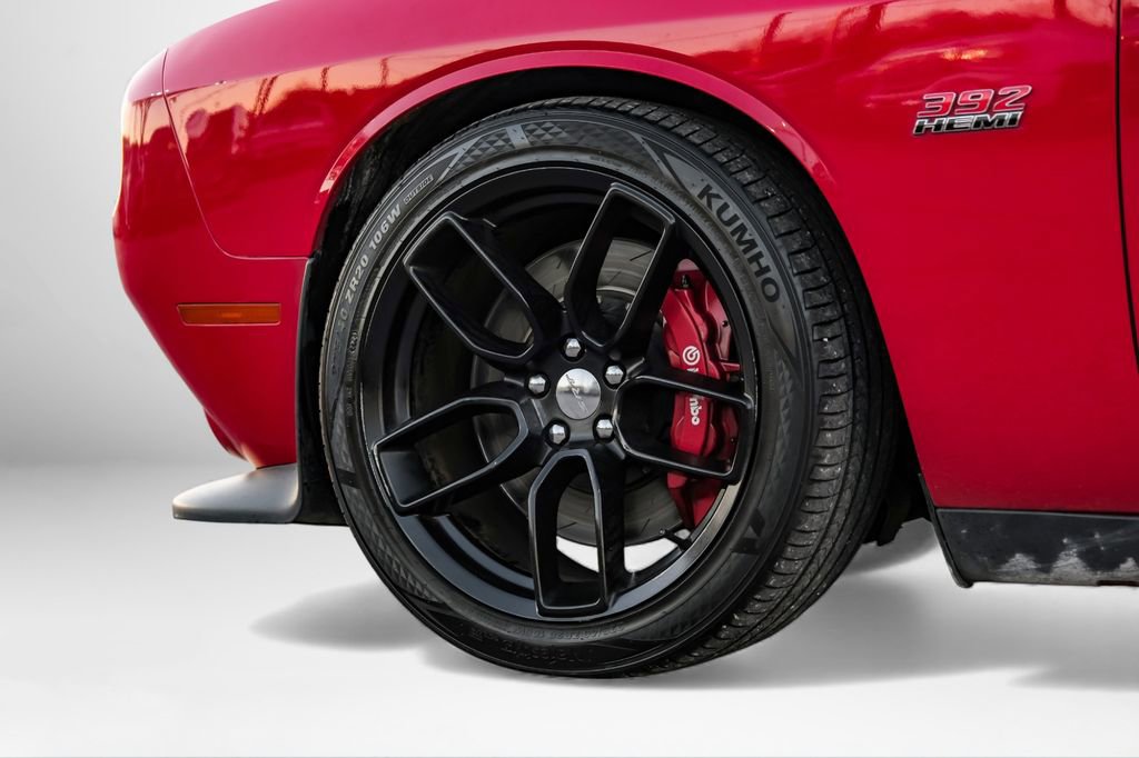 Used 2015 Dodge Challenger SRT w/ Technology Group image 61