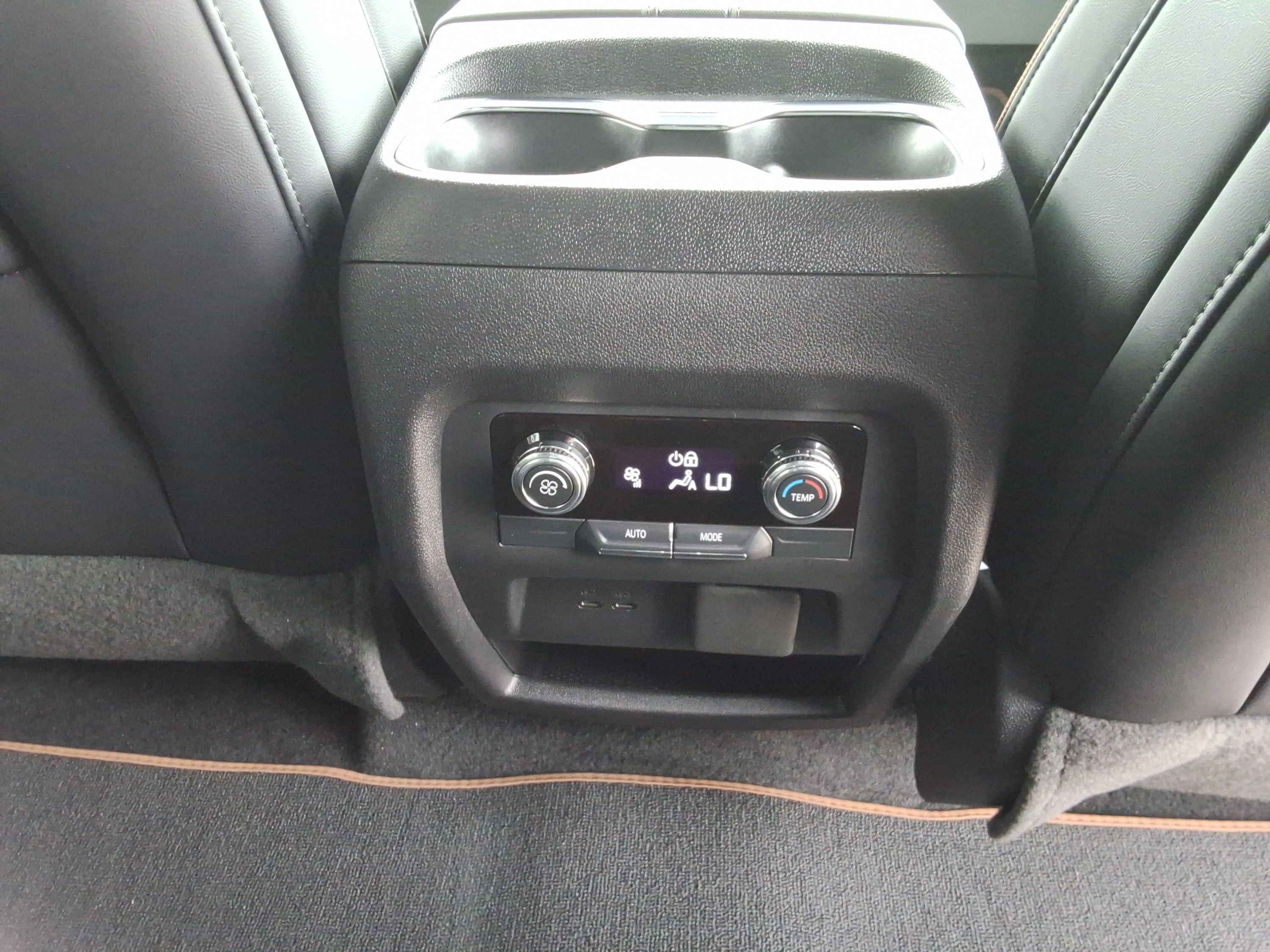 New 2025 GMC Acadia AT4 image 26