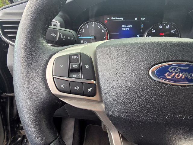 Used 2024 Ford Explorer XLT w/ Equipment Group 202A AWD/4WD image 31