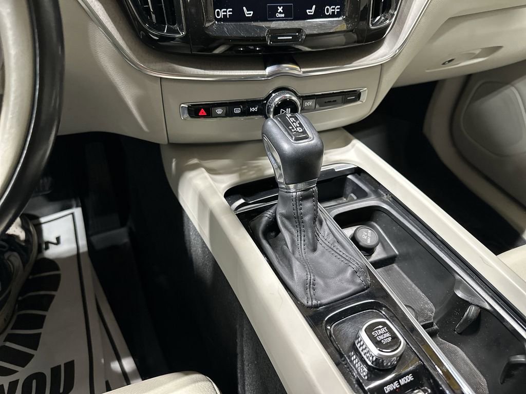 Used 2018 Volvo XC60 T6 Inscription w/ Convenience Package AWD/4WD image 22