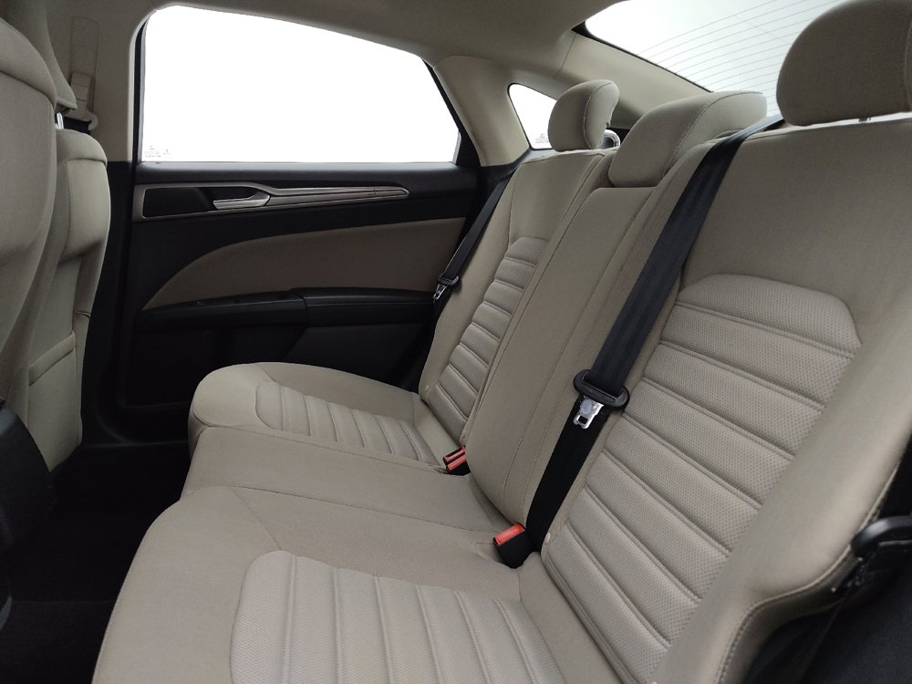 Used 2018 Ford Fusion S FWD image 18