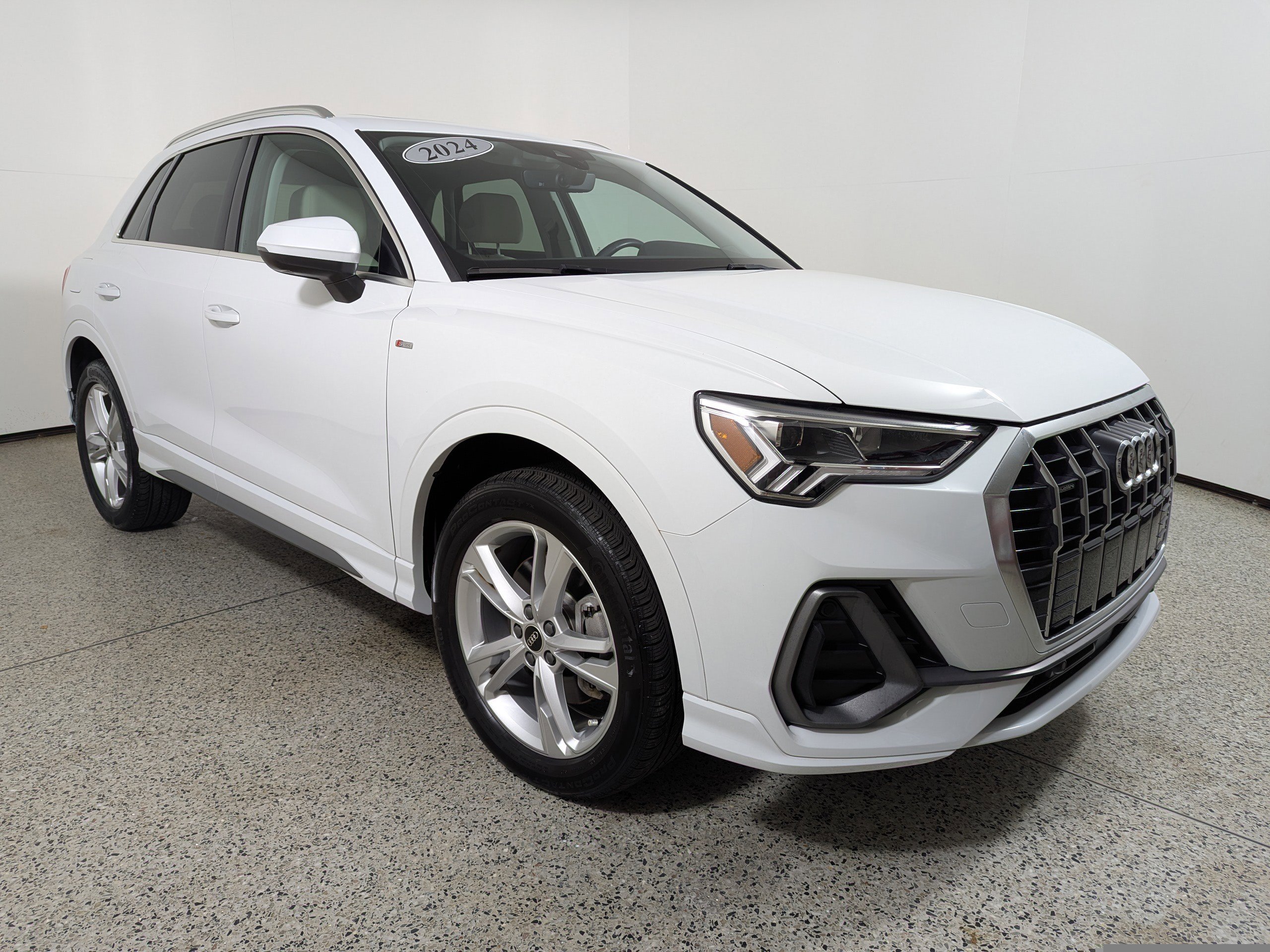 Certified 2024 Audi Q3 2.0T Premium Plus w/ Premium Plus Package