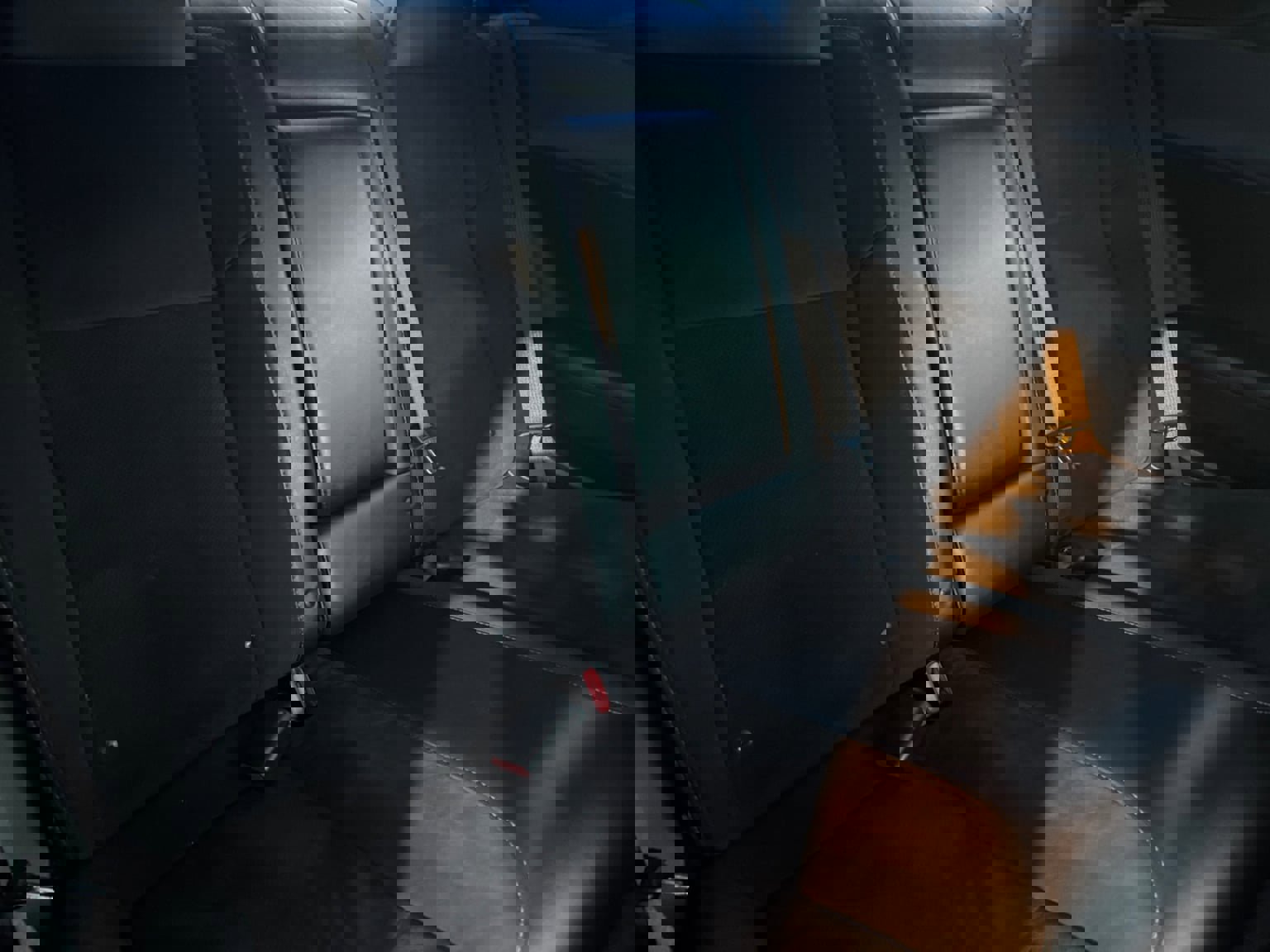 Used 2021 Dodge Challenger GT w/ Plus Package image 18