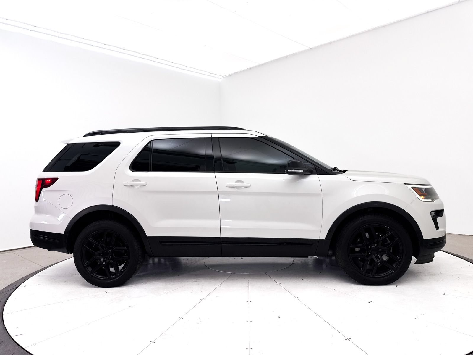 Used 2019 Ford Explorer Sport w/ Equipment Group 401A AWD/4WD image 44