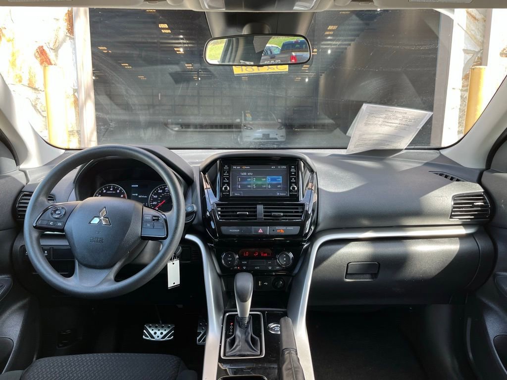 Used 2024 Mitsubishi Eclipse Cross ES AWD/4WD image 23