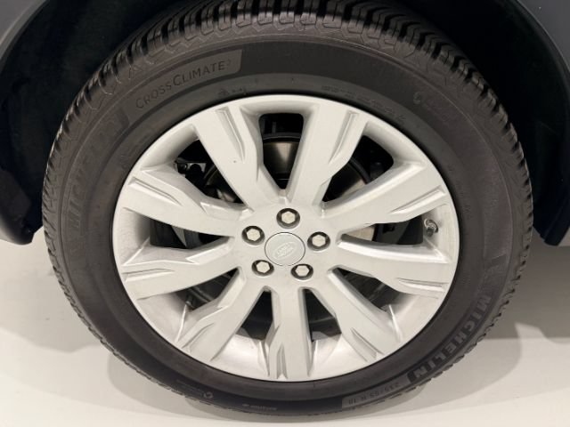 Used 2016 Land Rover Discovery Sport HSE Luxury AWD/4WD image 9