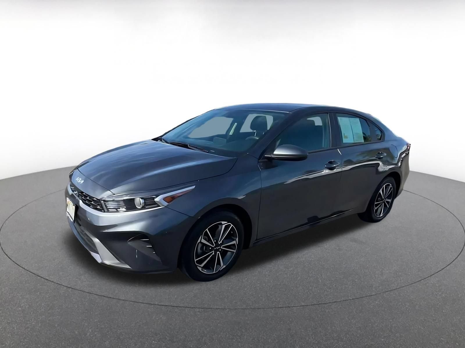 Used 2024 Kia Forte LXS FWD image 7