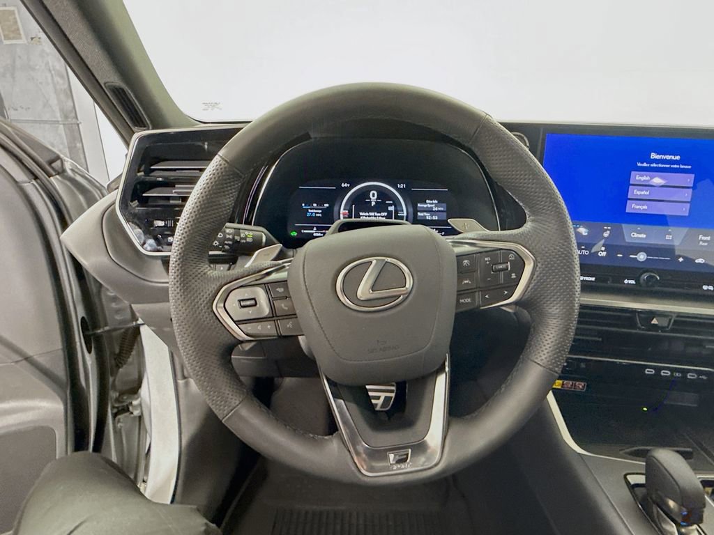 Used 2026 Lexus TX 500h AWD w/ Technology Package image 12