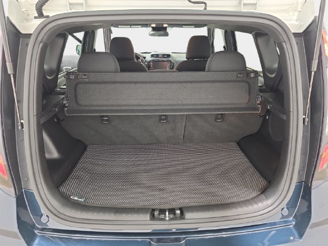 Used 2018 Kia Soul + FWD image 34