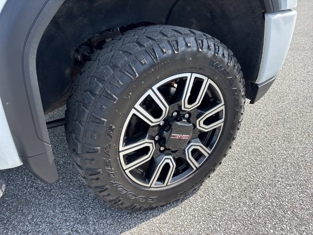 Used 2023 GMC Sierra 2500 AT4 w/ AT4 Premium Plus Package image 16