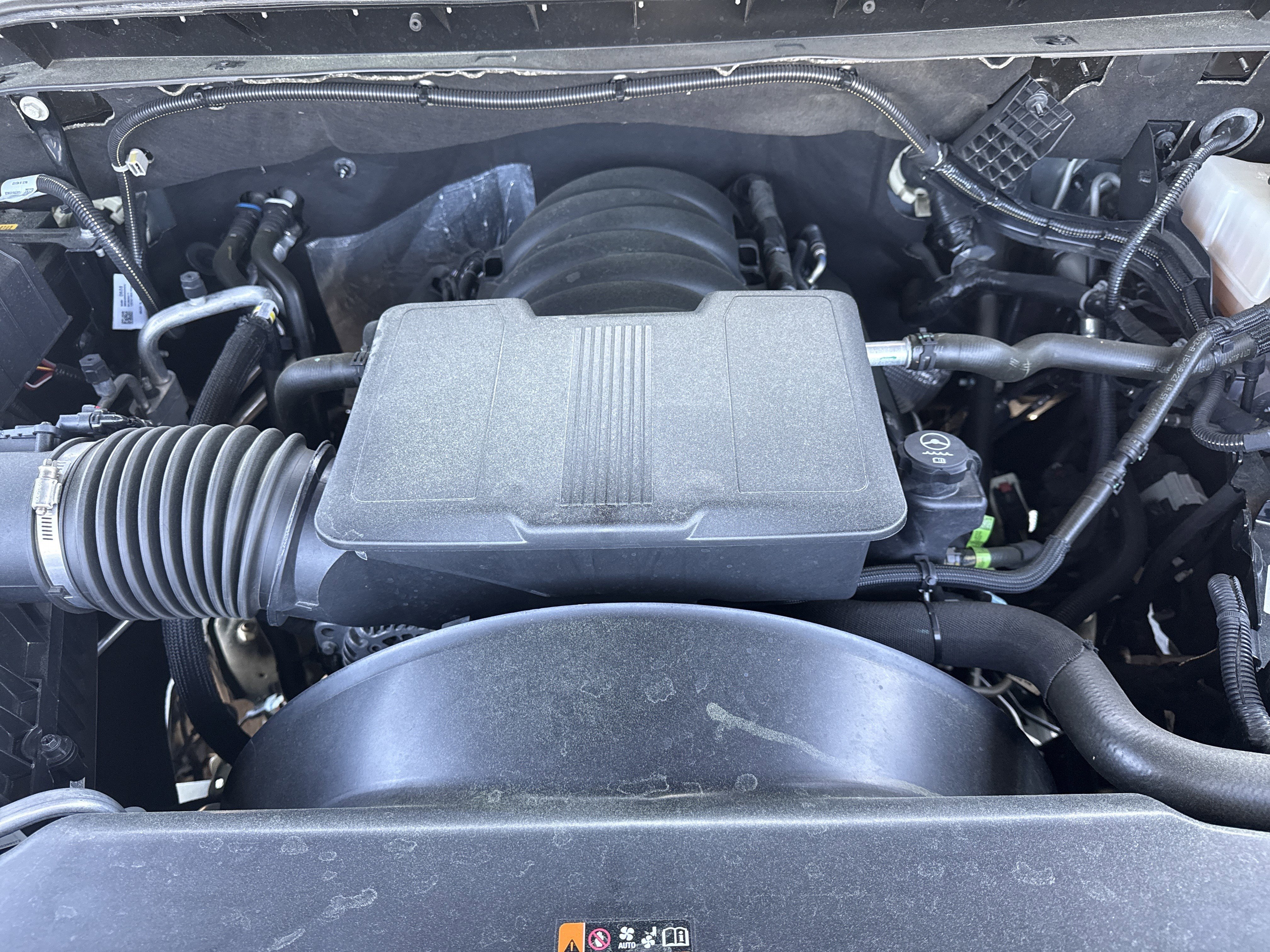 Used 2024 Chevrolet Silverado 2500 Custom w/ Custom Value Package image 5