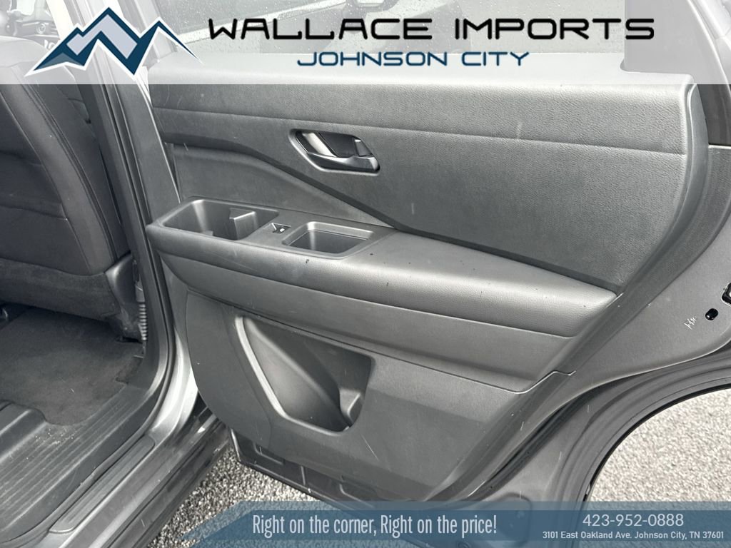 Used 2024 Nissan Pathfinder S image 38