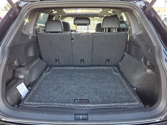 Used 2024 Volkswagen Tiguan SEL R-Line AWD/4WD image 16