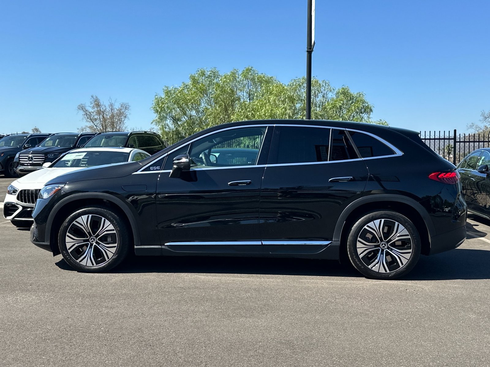 Used 2023 Mercedes-Benz EQE 350+ SUV image 7