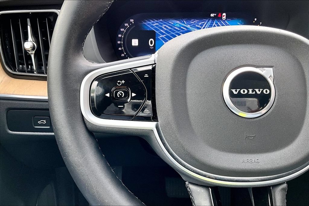Certified 2026 Volvo XC60 B5 Plus AWD/4WD image 26