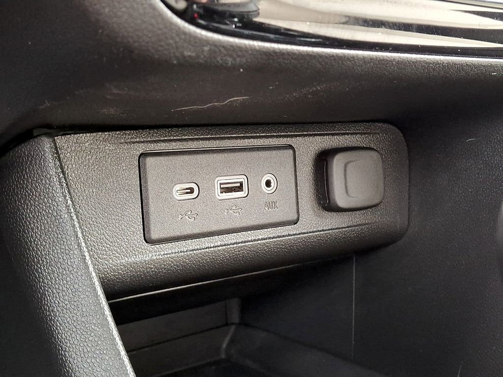 Certified 2023 Buick Encore GX Preferred w/ Cold Weather Comfort Package FWD image 23