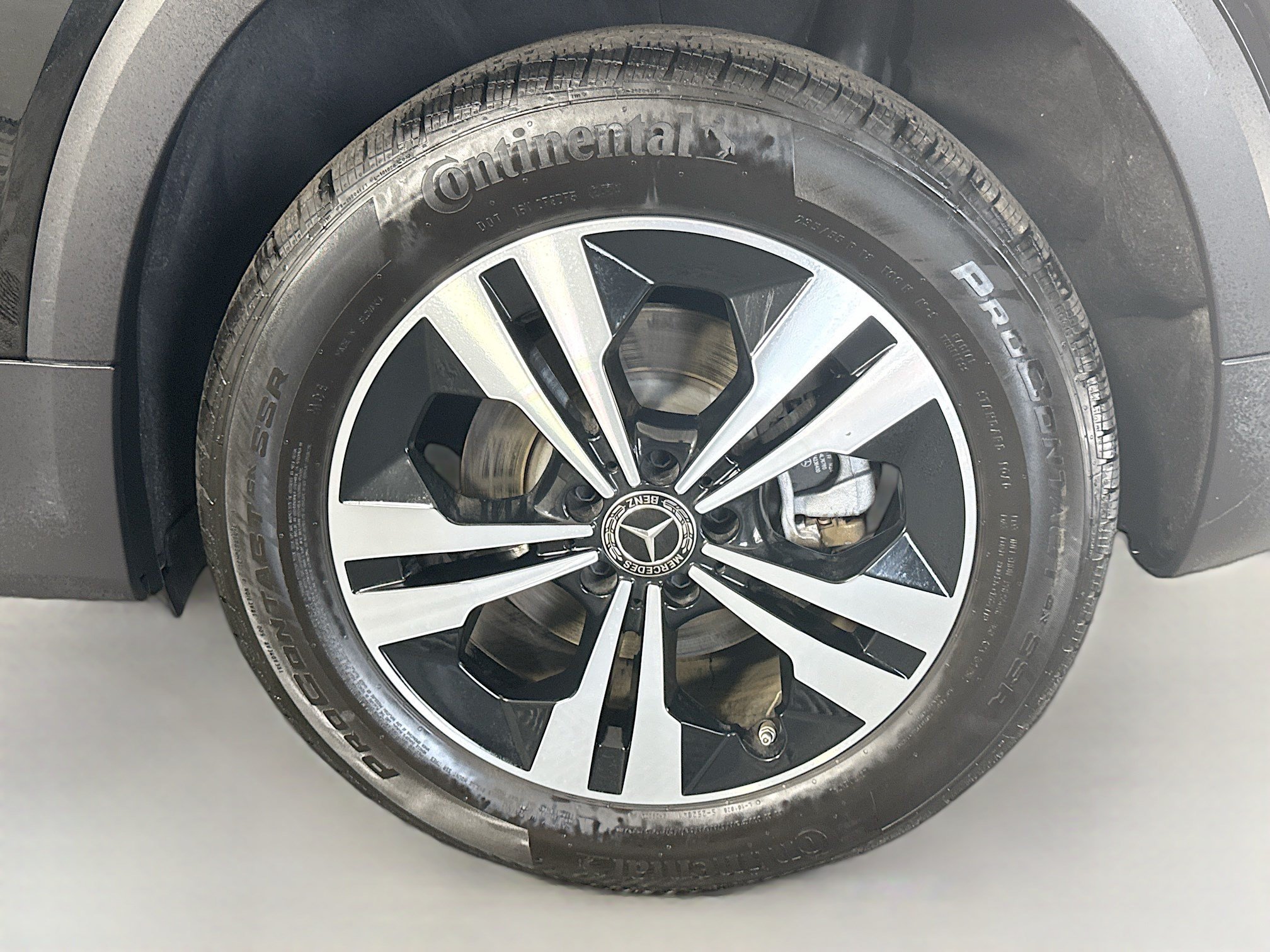Used 2025 Mercedes-Benz GLB 250 image 37