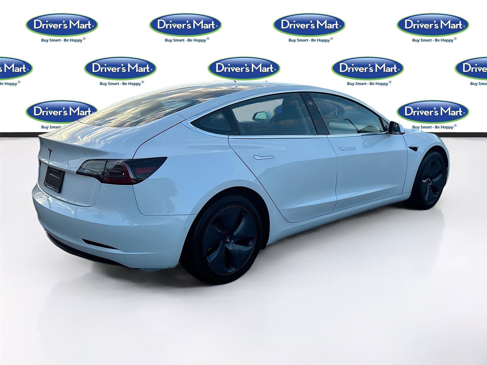 Used 2020 Tesla Model 3 Standard Range image 8