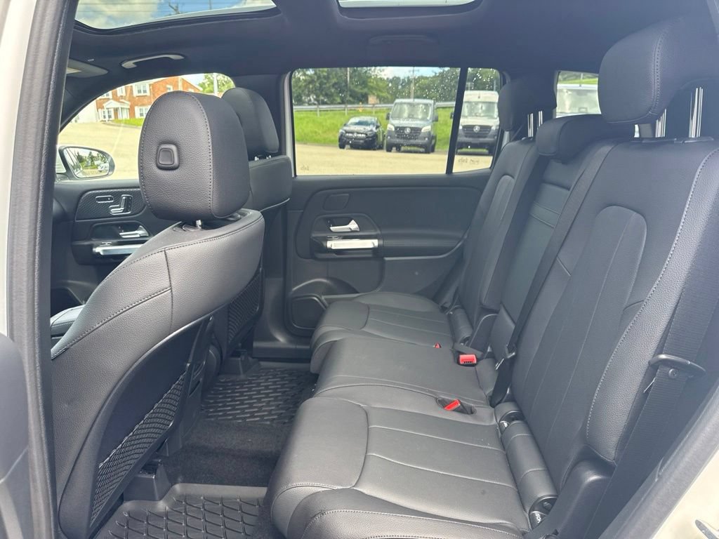 Used 2026 Mercedes-Benz GLB 250 4MATIC image 12