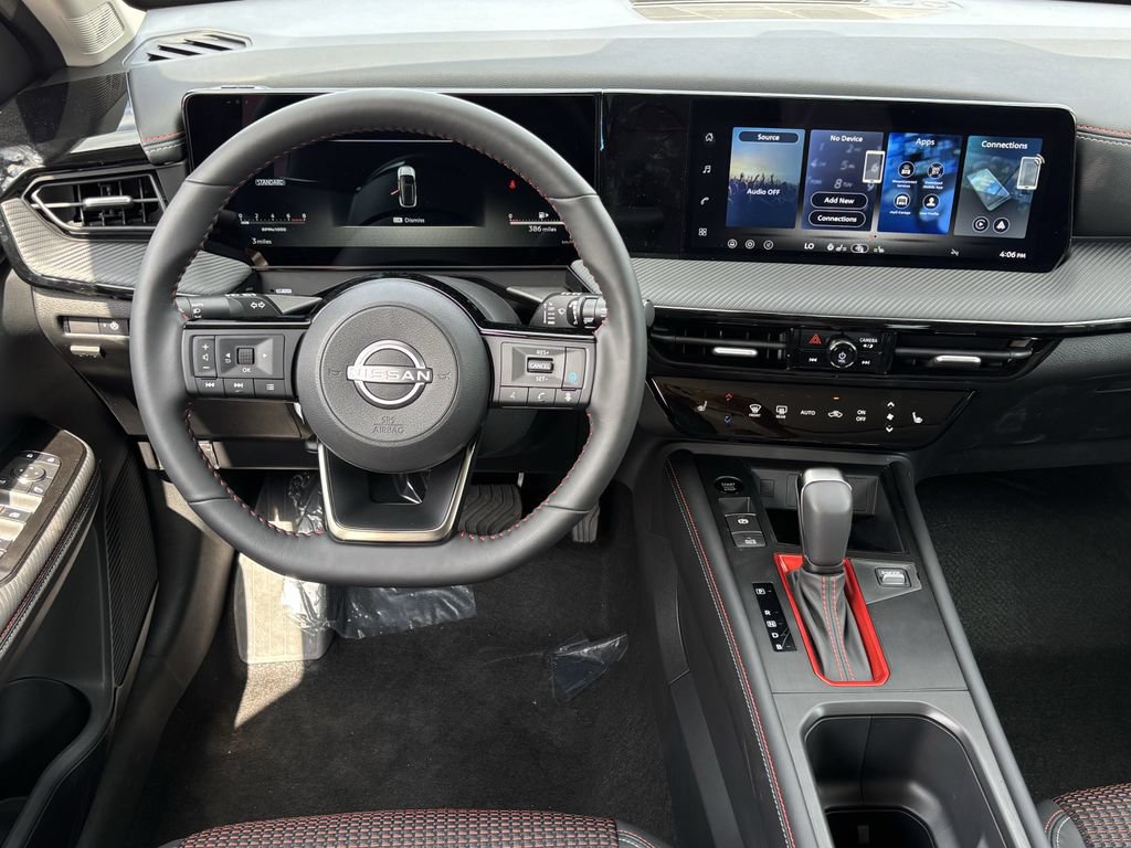New 2026 Nissan Kicks SR w/ Cold Weather Package FWD image 11