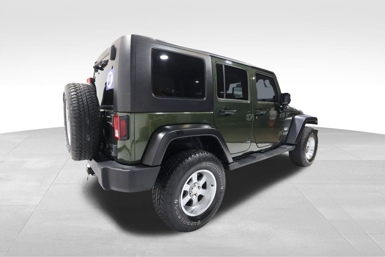 Used 2007 Jeep Wrangler Unlimited Sahara w/ Dual Top Group image 3