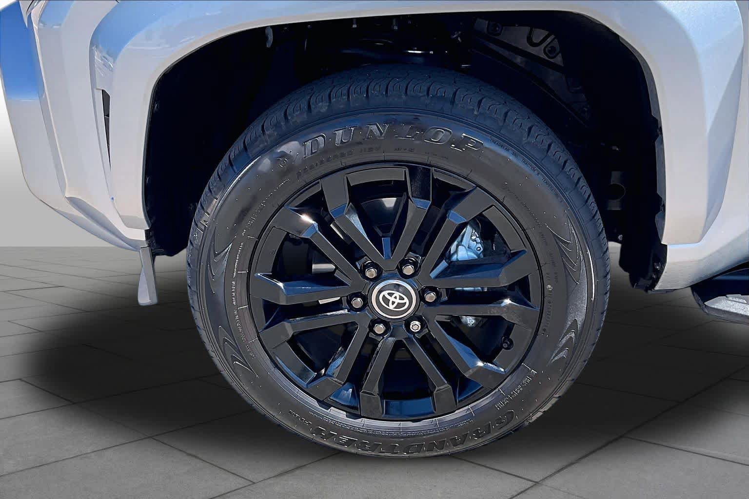 Used 2026 Toyota 4Runner Platinum AWD/4WD image 11