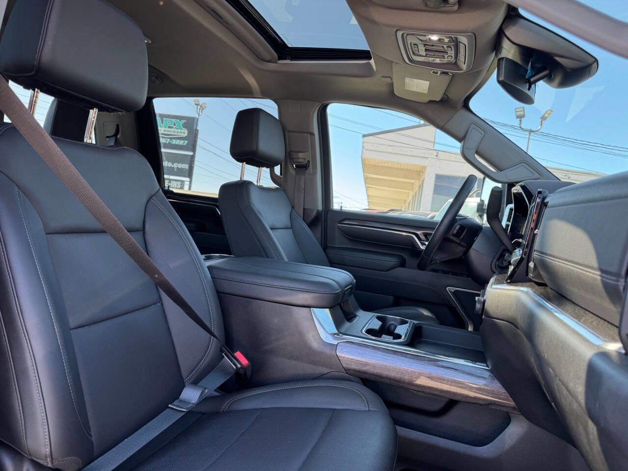 Used 2024 Chevrolet Silverado 3500 LTZ w/ LTZ Plus Package image 6