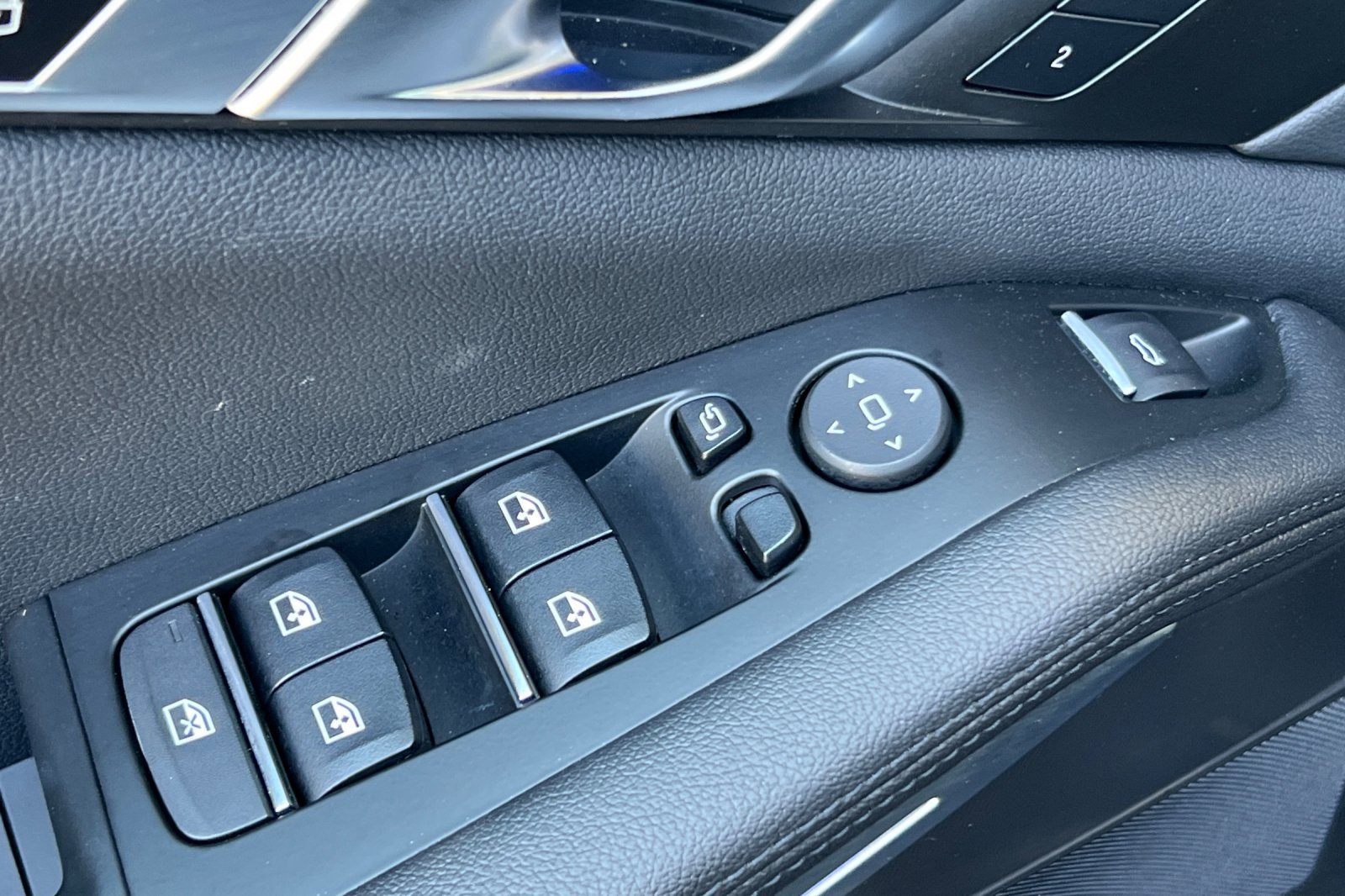 Used 2022 BMW X5 sDrive40i w/ Parking Assistance Package image 11