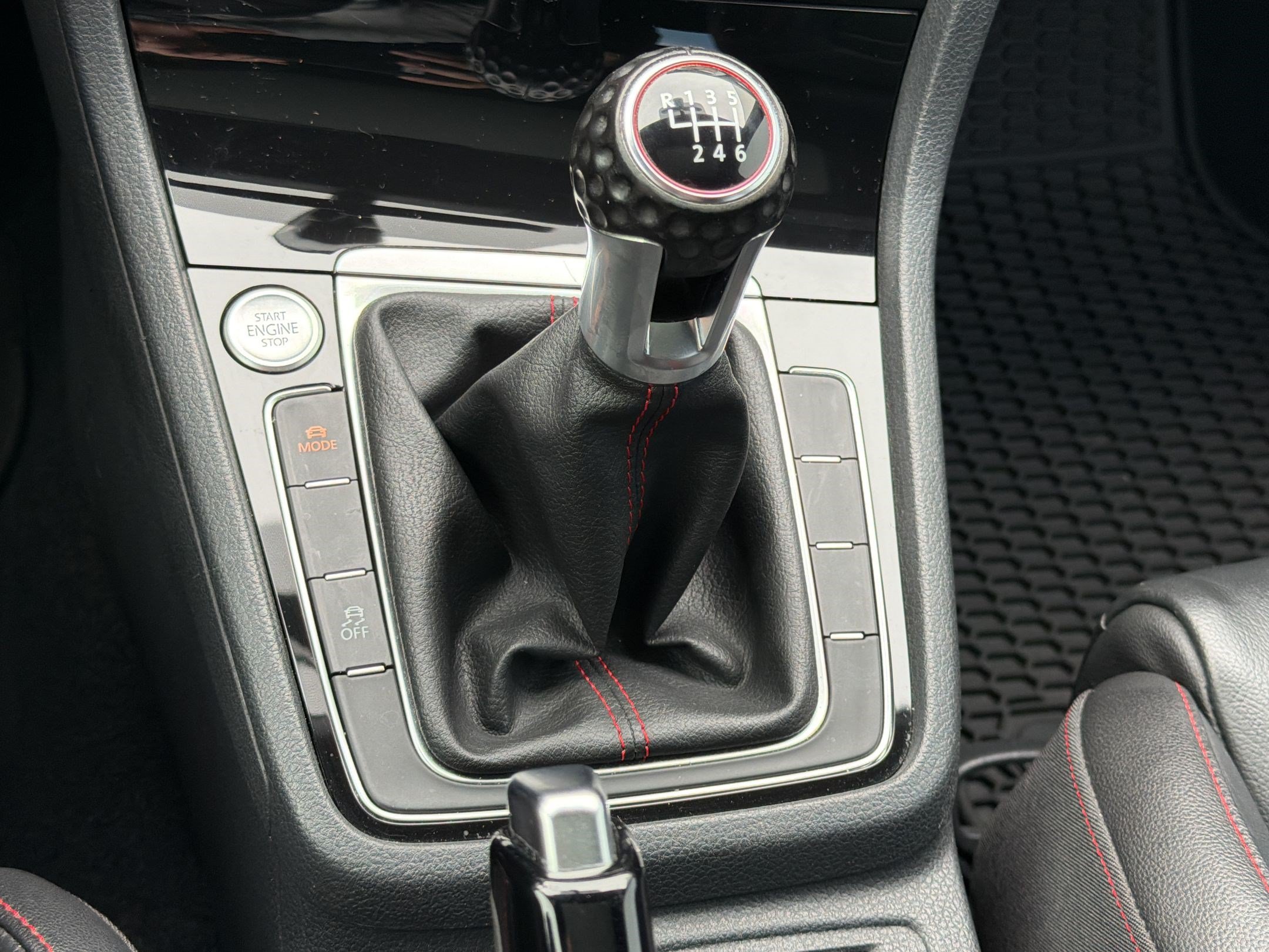 Used 2018 Volkswagen GTI SE w/ SE Leather Package FWD image 17