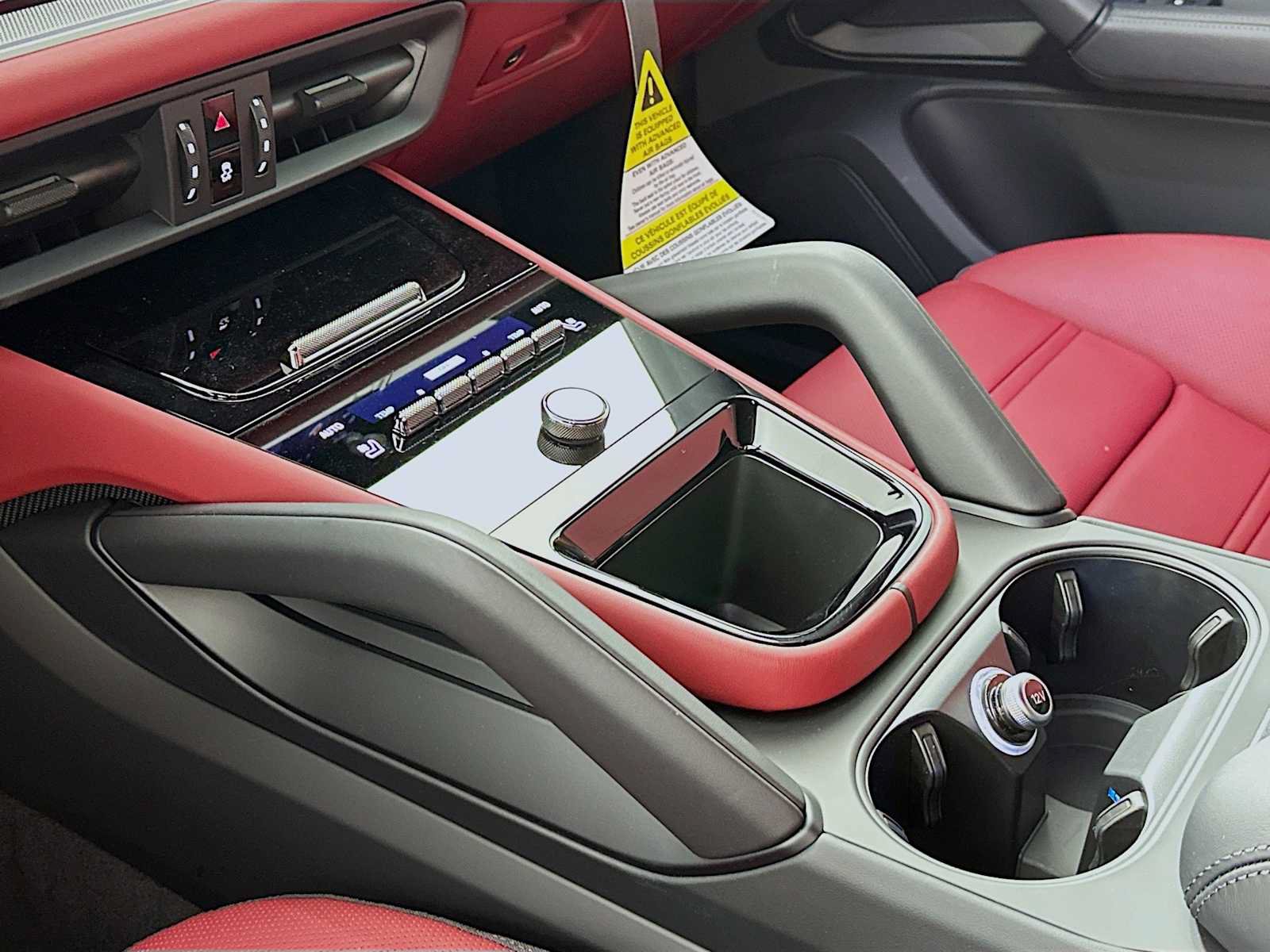 New 2026 Porsche Cayenne Coupe AWD/4WD image 20