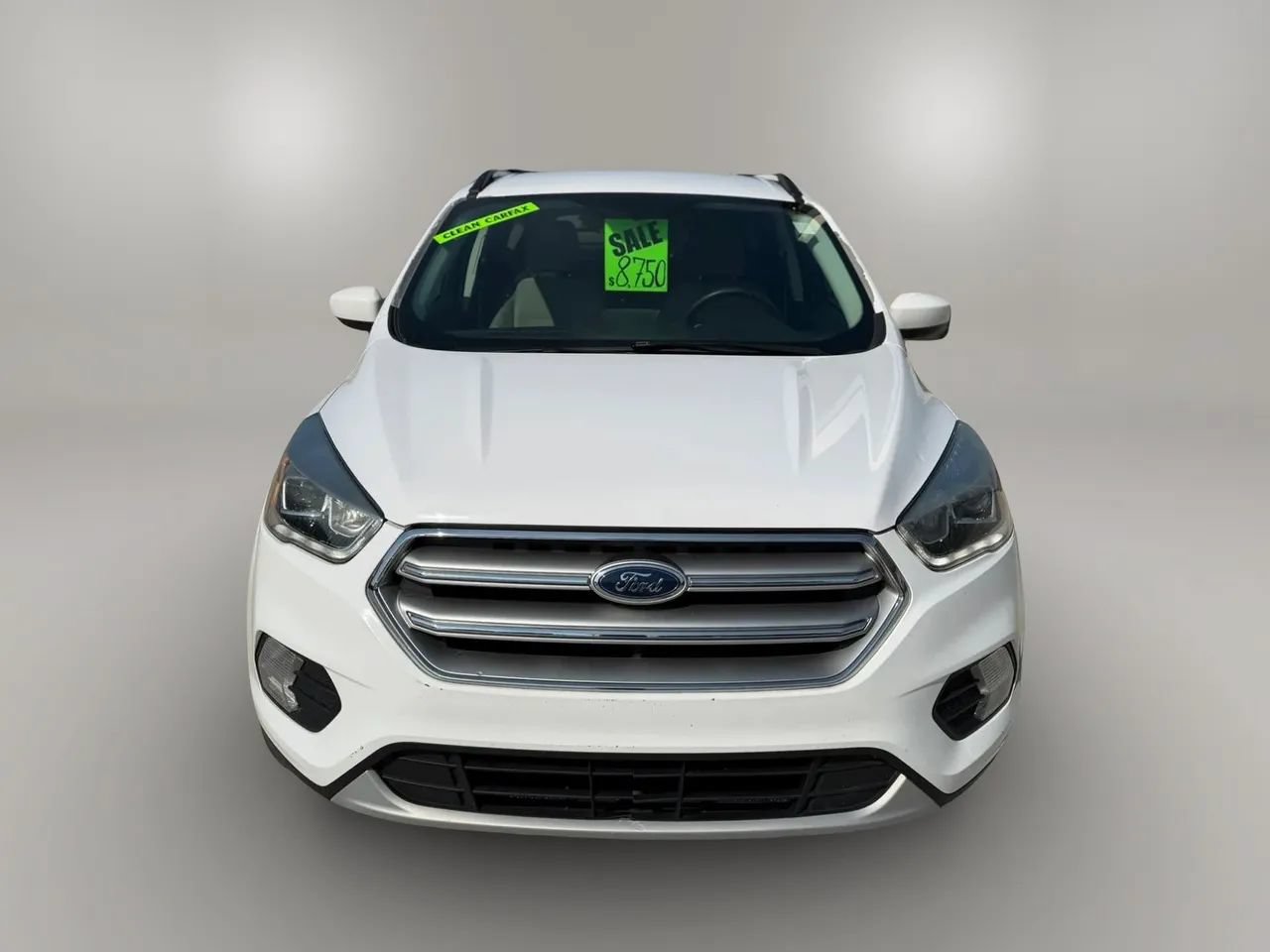 Used 2017 Ford Escape SE w/ Equipment Group 201A FWD image 2