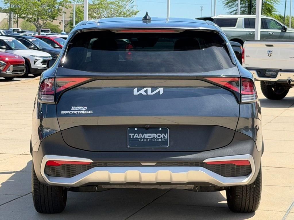 Used 2024 Kia Sportage EX image 3