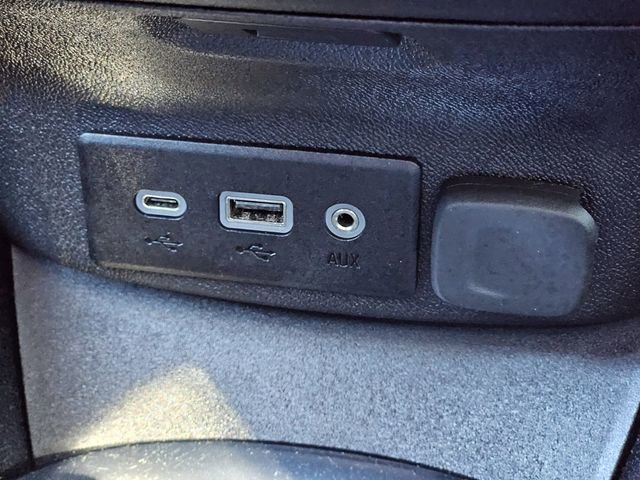 Used 2023 Chevrolet Malibu LT image 25